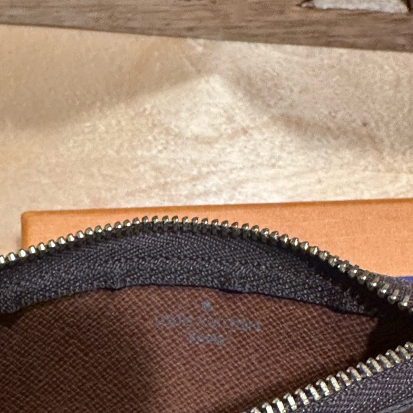Louis Vuitton coin purse 100% authentic - Picture 7 of 12